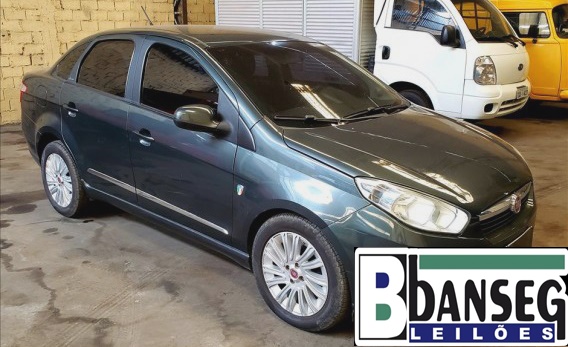 ​Fiat Grand Siena Essence 1.6 Ano 2015