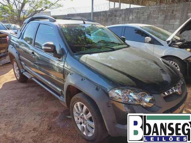 ​FIAT STRADA CD ADVENTURE 1.8 16V E.TORQ ANO 2015