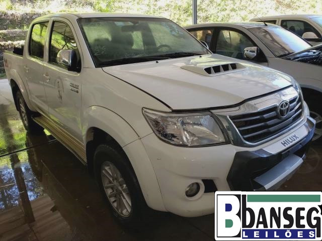 ​TOYOTA HILUX CD SRV 3.0 D-4D TURBO ANO 2015