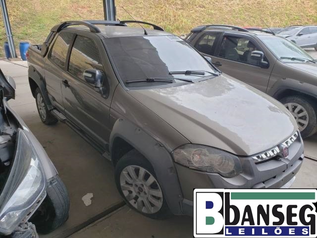 ​FIAT STRADA CD ADVENTURE 1.8 16V E.TORQ ANO 2014